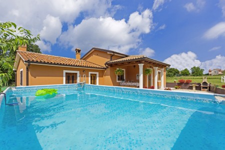 Ferienhaus Mit Pool In Kroatien Direkt Online Buchen I D Riva Tours