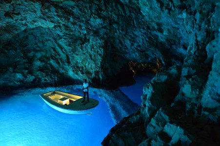 Modra Špilja (Blaue Grotte)